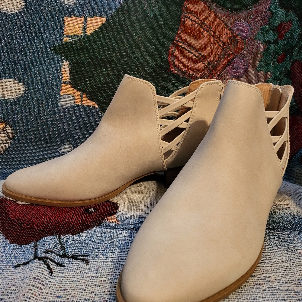 Boots - Picture 2 of 2